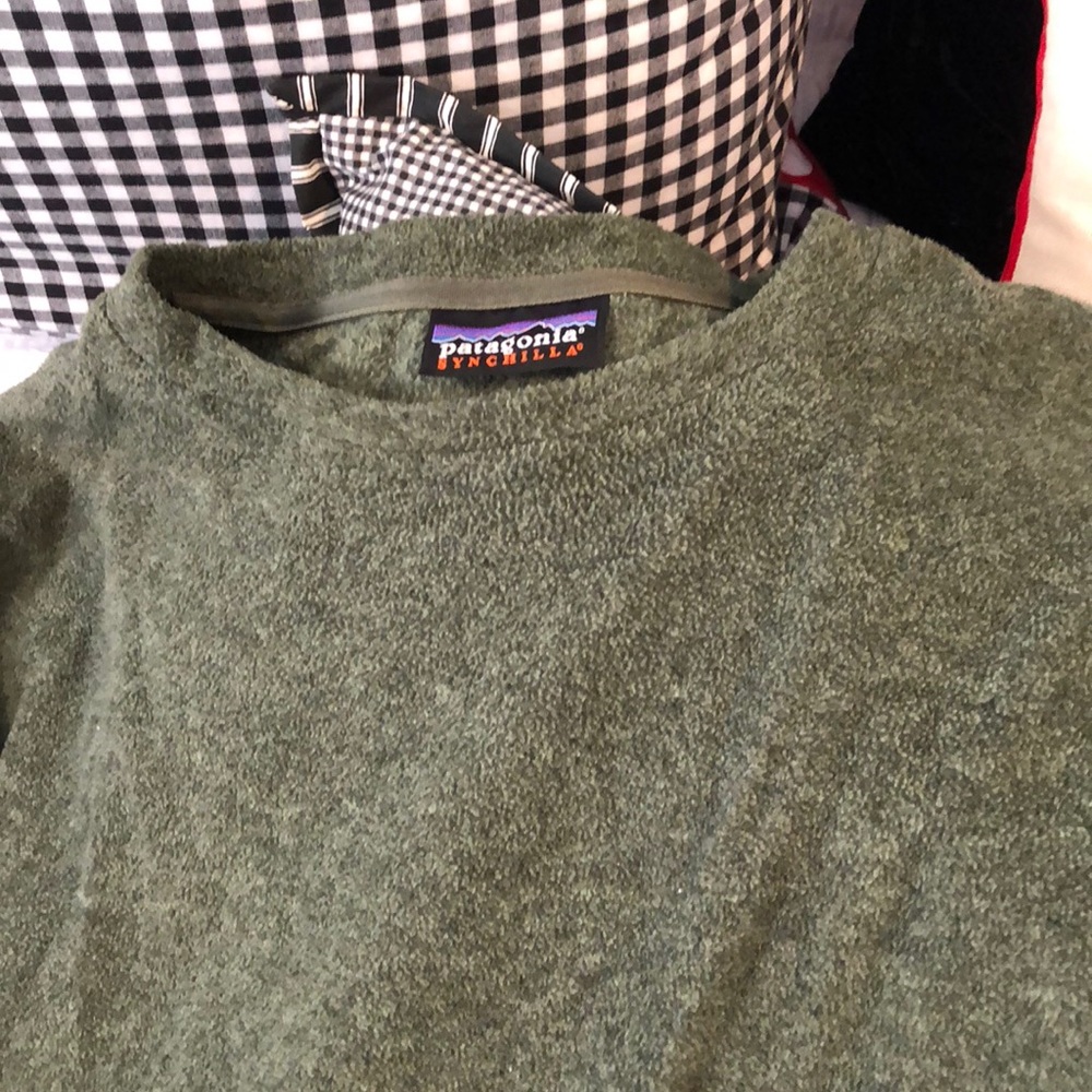 Patagonia fleece pullover